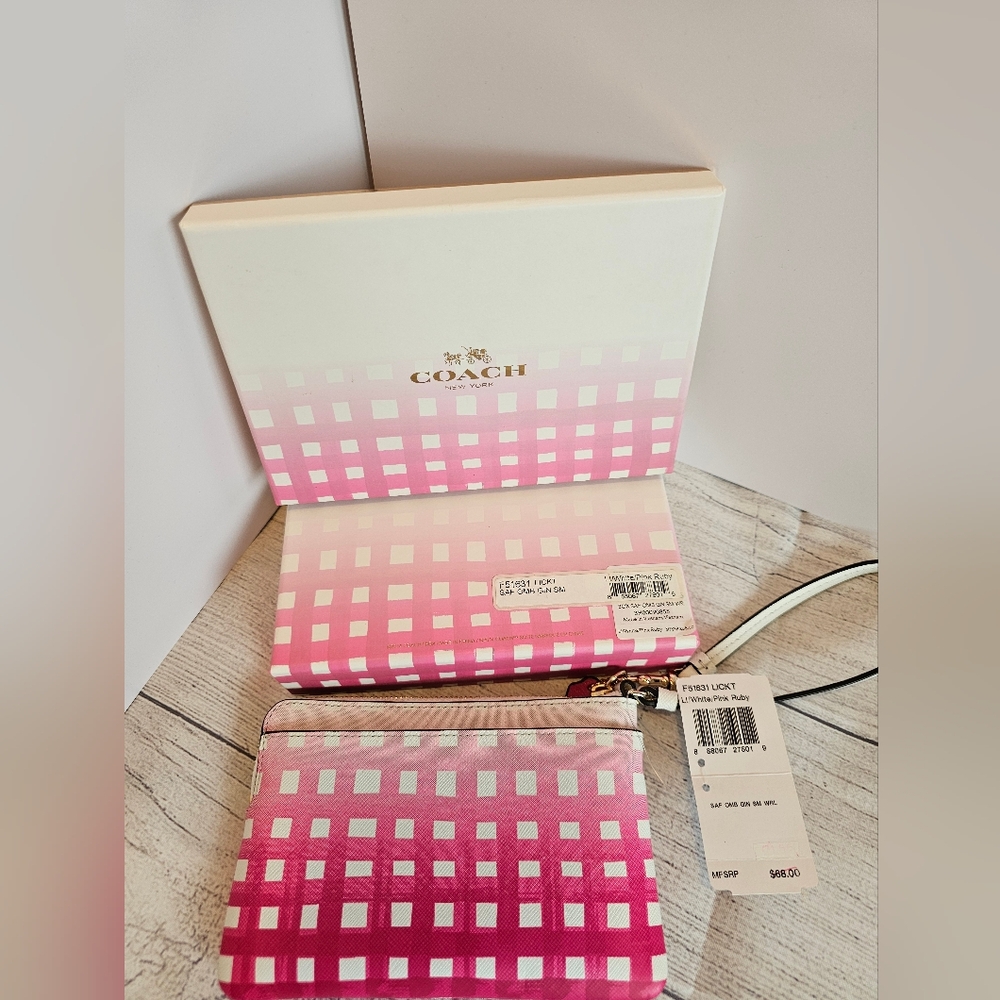 Coach Madison Gingham East West Tote w/  Wristlet (NWT) Set - Picture 12 of 16